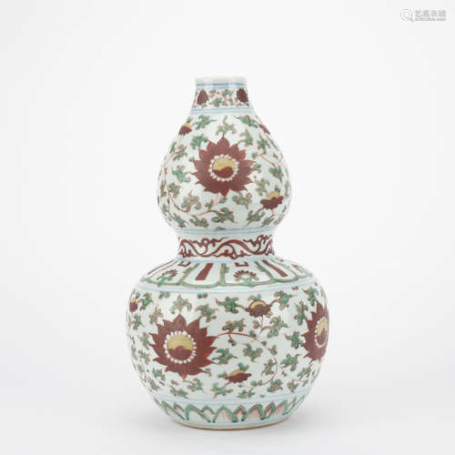 Qing dynasty multicolored bottle gourd with flowers pattern