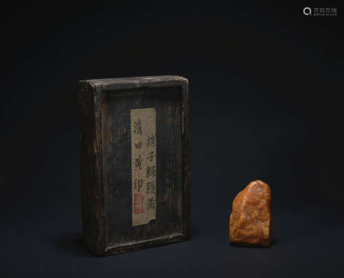 Qing dynasty Shoushan Stone figure seal