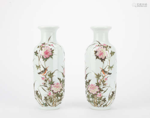 Qing dynasty famille rose bottle with flowers and birds pattern 1*pair