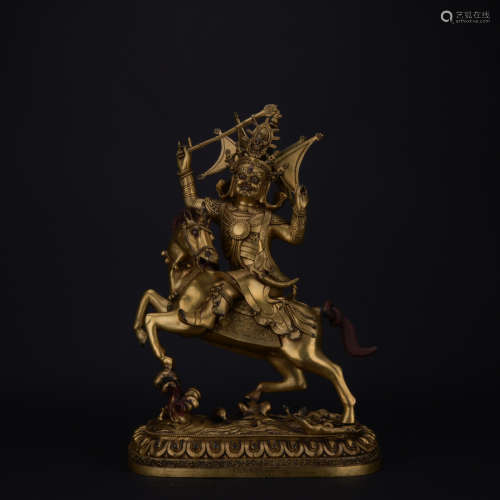 Qing dynasty gilt bronze statue of Dharmapalas