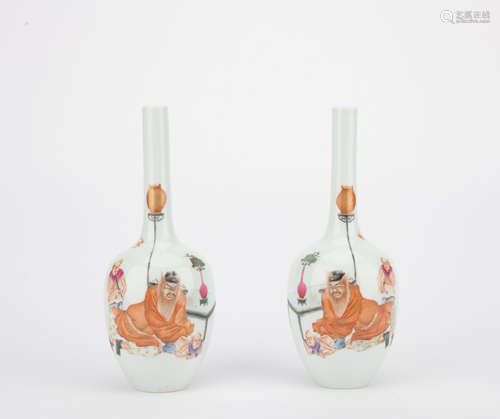 Qing dynasty multicolored flask with figure pattern 1*pair