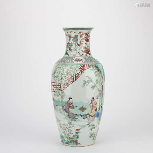 Qing dynasty famille rose bottle with figure pattern