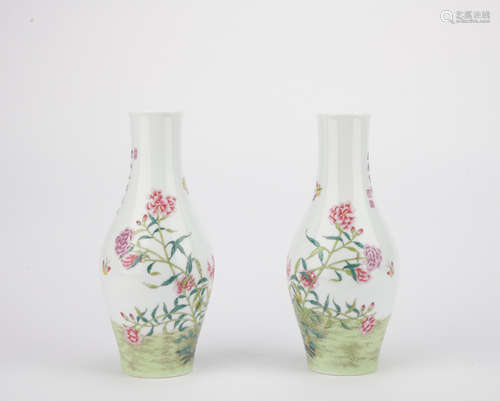 Qing dynasty famille rose bottle with flowers pattern 1*pair