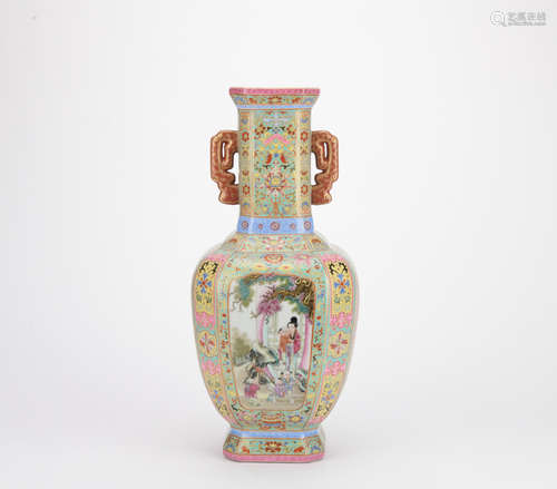 Qing dynasty famille rose bottle with figure and poems pattern