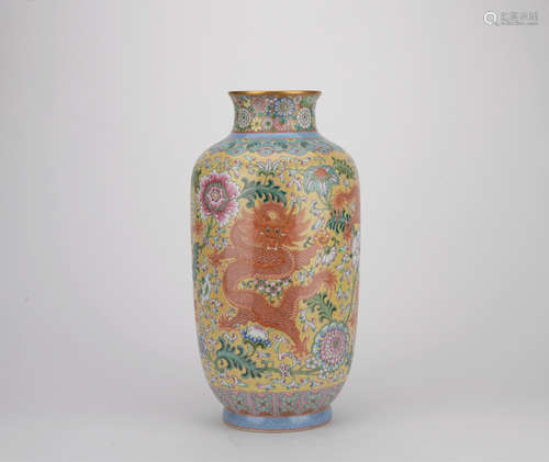 Qing dynasty famille rose bottle with ****** pattern