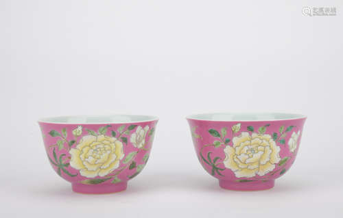 Qing dynasty famille rose bowl with flowers pattern 1*pair