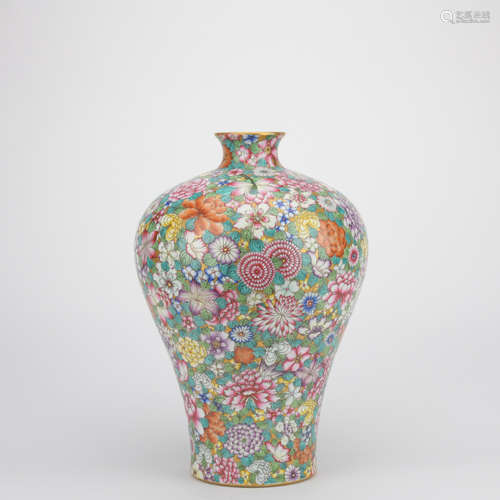 Qing dynasty famille rose jar with flowers pattern