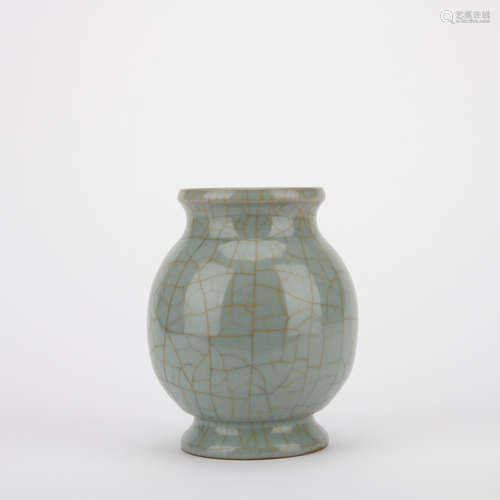 Song dynasty Ge kiln jar