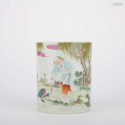 Qing dynasty famille rose pen container