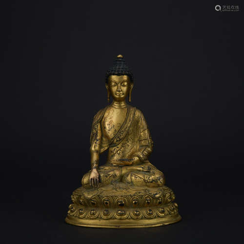 Qing dynasty gilt bronze statue of shakyamuni