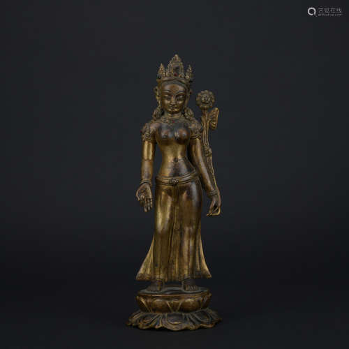 Qing dynasty gilt bronze statue of Padmapani Avalokiteshvara