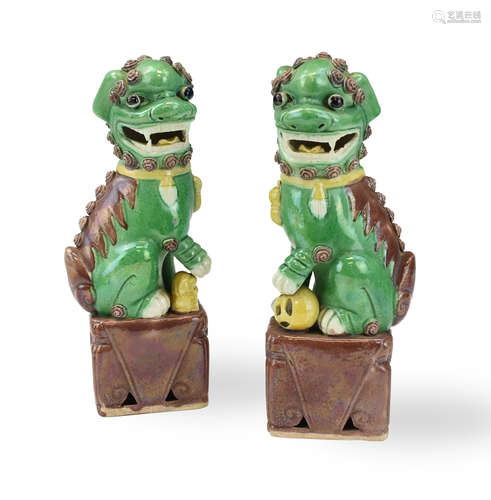 Pair of Chinese Sancai Glazed Foo-Dog, ROC Period