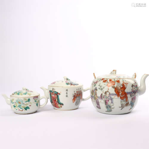 A set of famille rose teapot