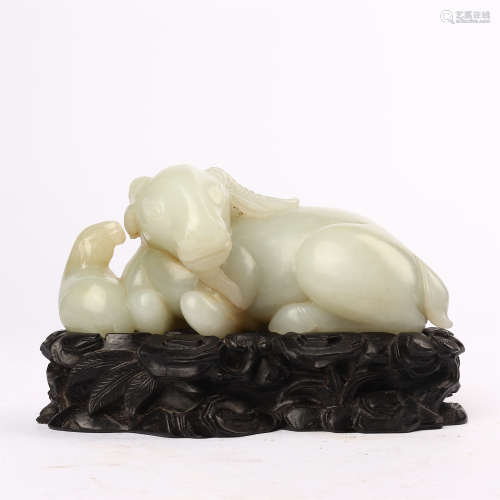 Hetian jade and white jade ornaments in Qianlong of Qing Dynasty