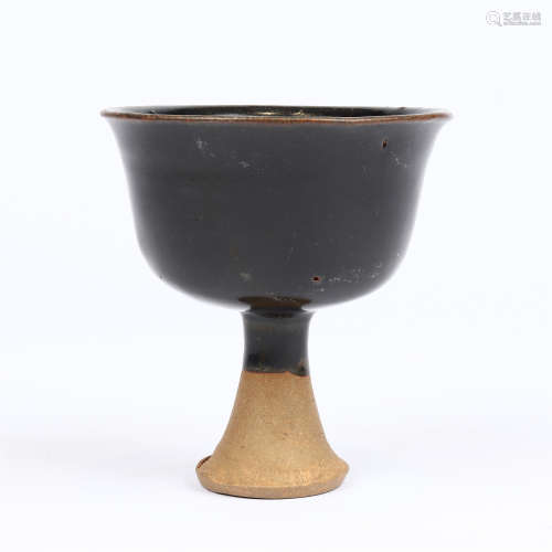 Gaozu cup of Cizhou kiln with black glaze in Yuan Dynasty
