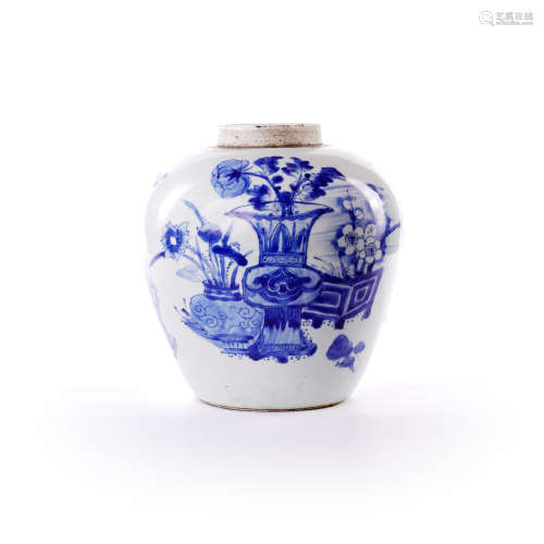 Blue and white flower decorative pot in the middle of Qing Dynasty