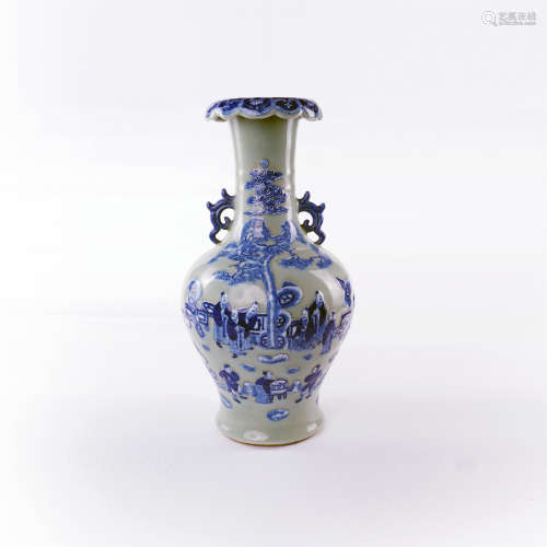 Blue and white figures decorated with bean green glaze and blue and white figures in the middle of Qing Dynasty