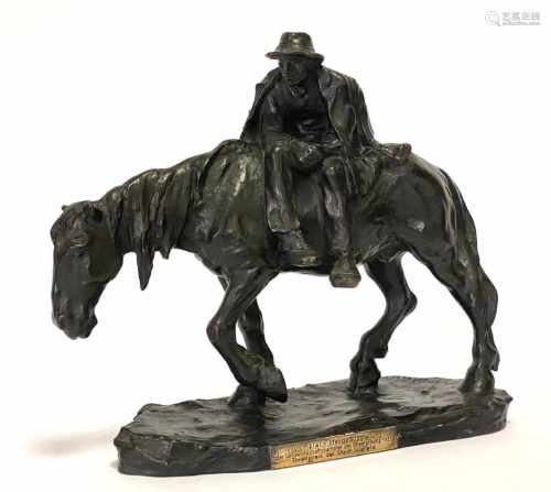 Heinz Müller, Bronzeskulptur eines ermüdeten Reiters