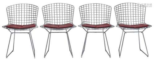 A set of 4 Bertoia side chairs, design by Harry Be…