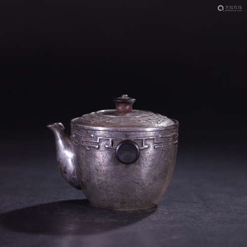 昭和時期（1926年—****年） 純銀螭龍紋斟茶壺