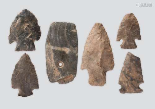 Five Neolithic flint arrowheads. The longest, 7.5c…