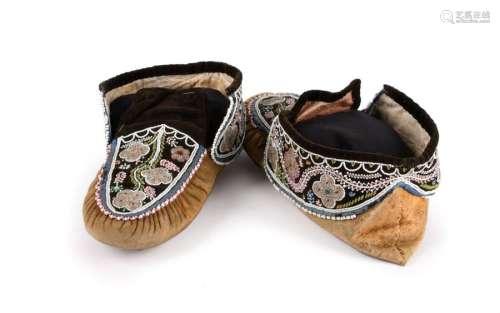 A pair of Maliseet moccasins. Northeast North Amer…