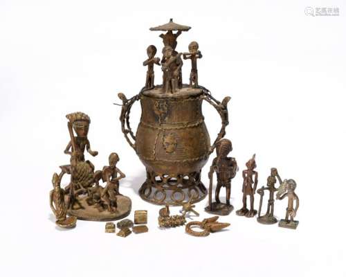 An Akan kuduo. Ghana. Brass with figures to the co…