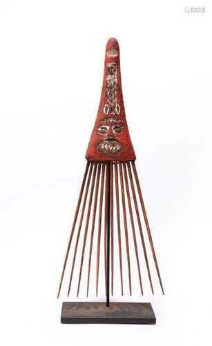 An Ad***alty Islands comb. Melanesia. With a carve…