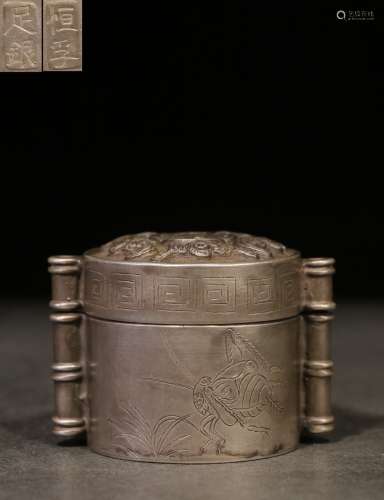 SILVER CAST AND CARVED 'BAT' ROUND BOX WITH COVER
