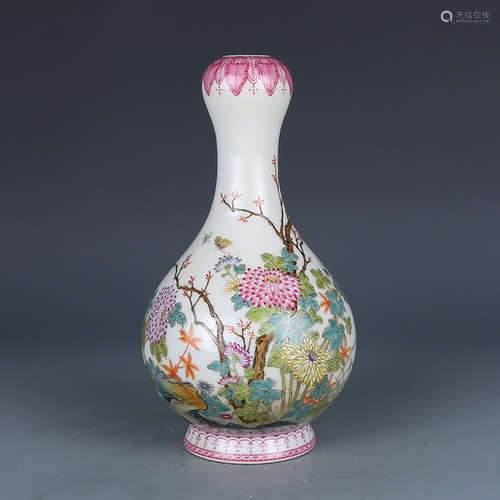 A CHINESE ENAMEL PEONY PORCELAIN GARLIC BOTTLE