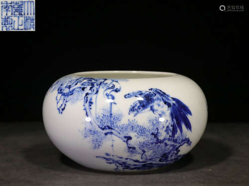 BLUE AND WHITE 'EAGLE AND PINE TREE' SPITTOON