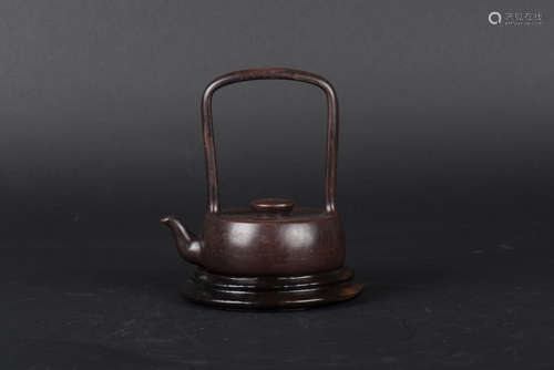 YIXING ZISHA TEAPOT WITH LIFTING HANDLE