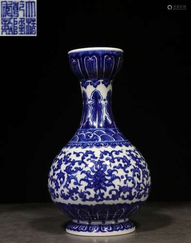 BLUE AND WHITE 'FLOWERS' VASE