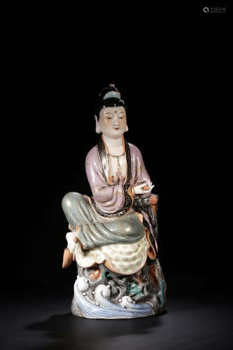 FAMILLE ROSE AND GILT 'GUANYIN' SEATED FIGURE
