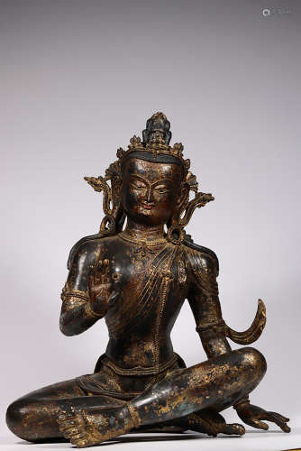 A CHINESE GILD COPPER STATUE OF CORONET GUANYIN