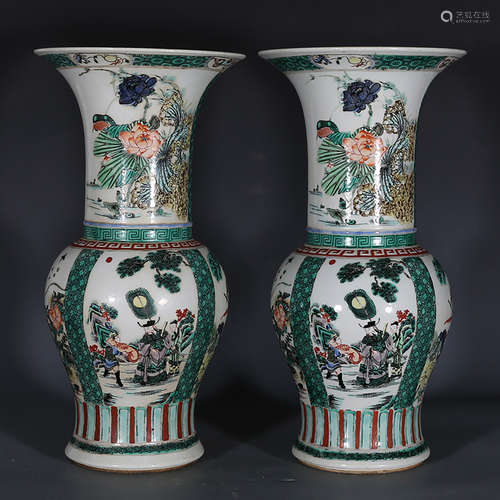 A CHINESE MULTI COLORED FIGURE PAINTED PORCELAIN FLOWER VASE