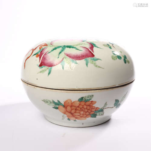 The mid Qing Dynasty pink flower and peach ornament holding box