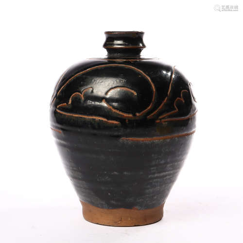 Black glazed plum vase of Yuan Dynasty
