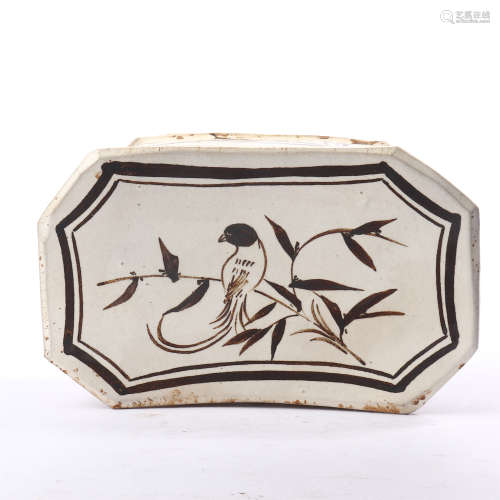 Flower and bird pattern pillow in Cizhou kiln of Song Dynasty