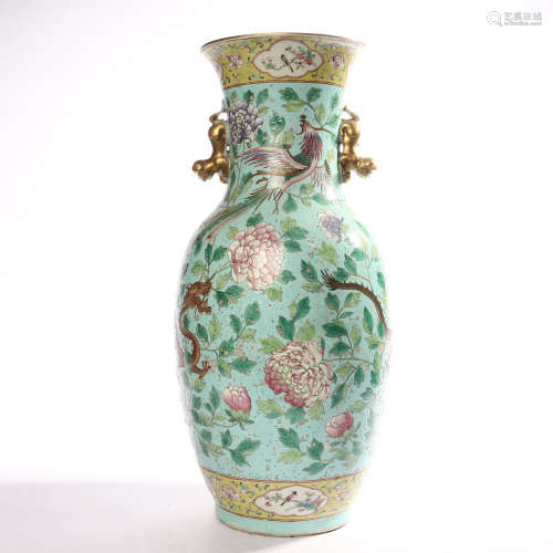 Double eared bottle with flower patterns of ****** and Phoenix in mid Qing Dynasty