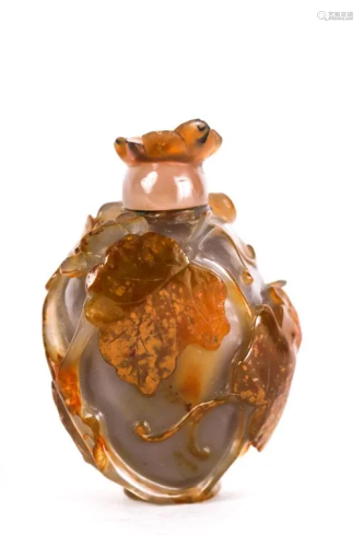 CHINESE CARVED HARD STONE SNUFF BOTTLE
