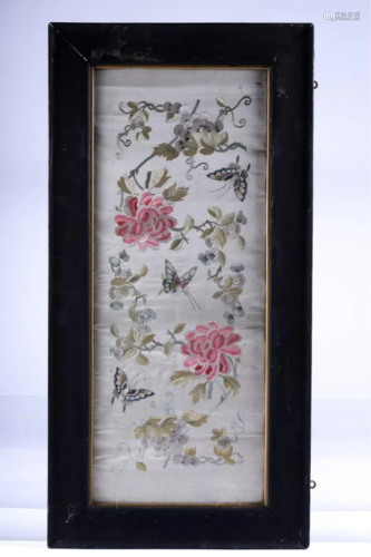 (Early 20th c) CHINESE SILK EMBROIDERY