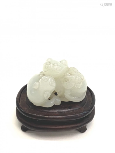 EARLY WHITE JADE of (2) CATS and BUTTERFLY GROUP