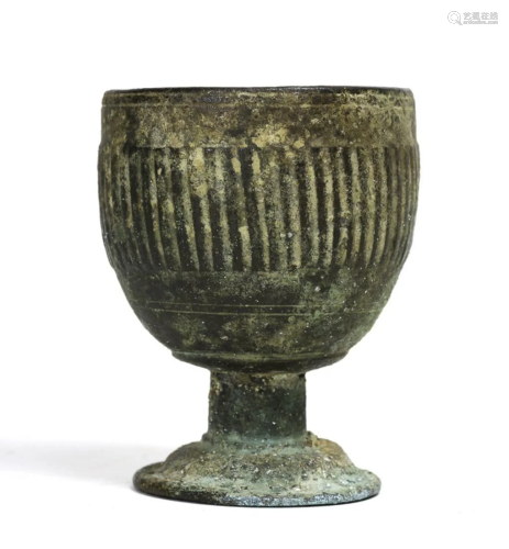 CHINESE ARCHAIC BRONZE FOOTED CUP