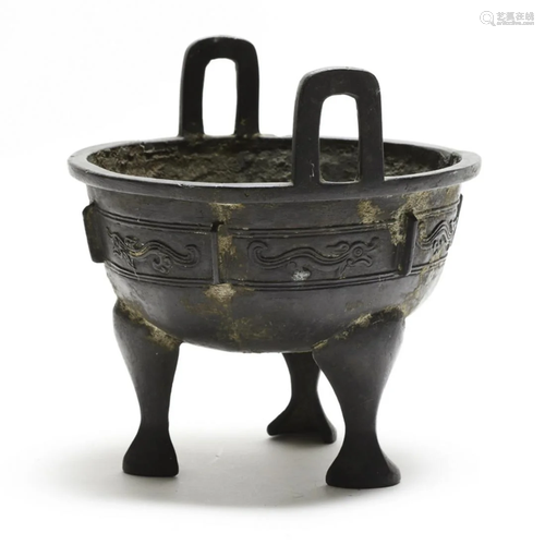 ARCHAIC CHINESE BRONZE DING