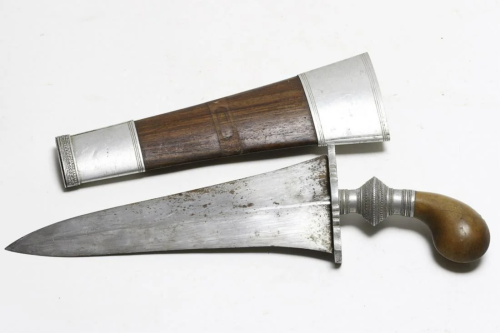 JAVANESE CRISS with a WIDE BLADE