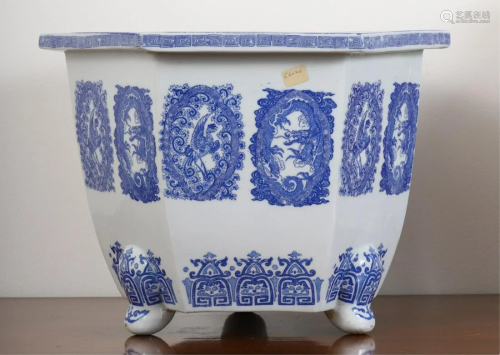 CHINESE PORCELAIN JARDINIERE