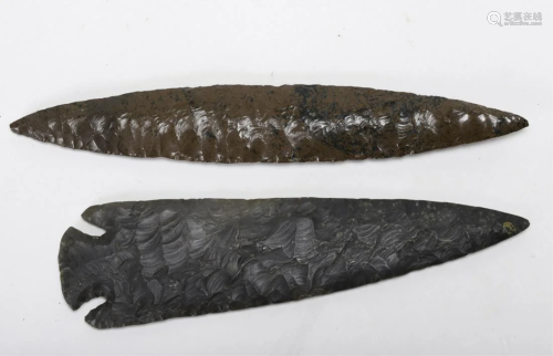 (2) NATIVE AMERICAN HARD STONE SPEAR POINT &…