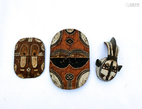 GROUP OF THREE CARVED AND PAINTED TRIBAL…