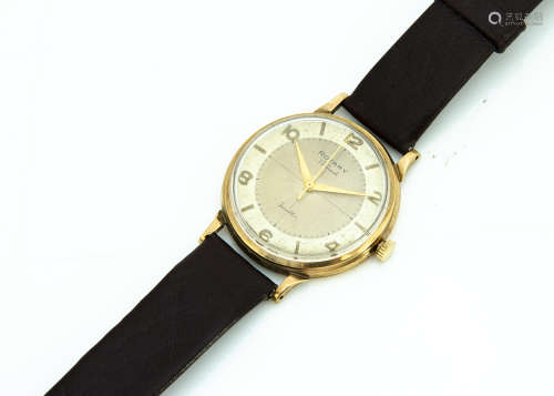A 1960s Rotary 9ct gold cased gentleman's wristwatch, 32mm, gilt dial, 17 jewel movement, appears to